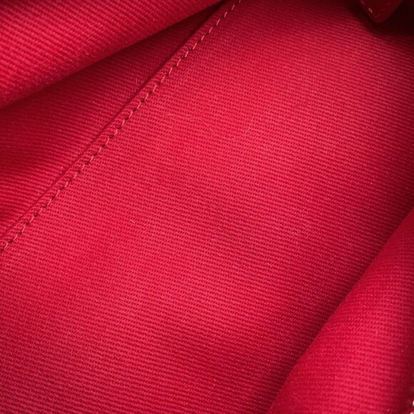 CHANEL Red Leather Shoulder Bag - Picture 6 of 13